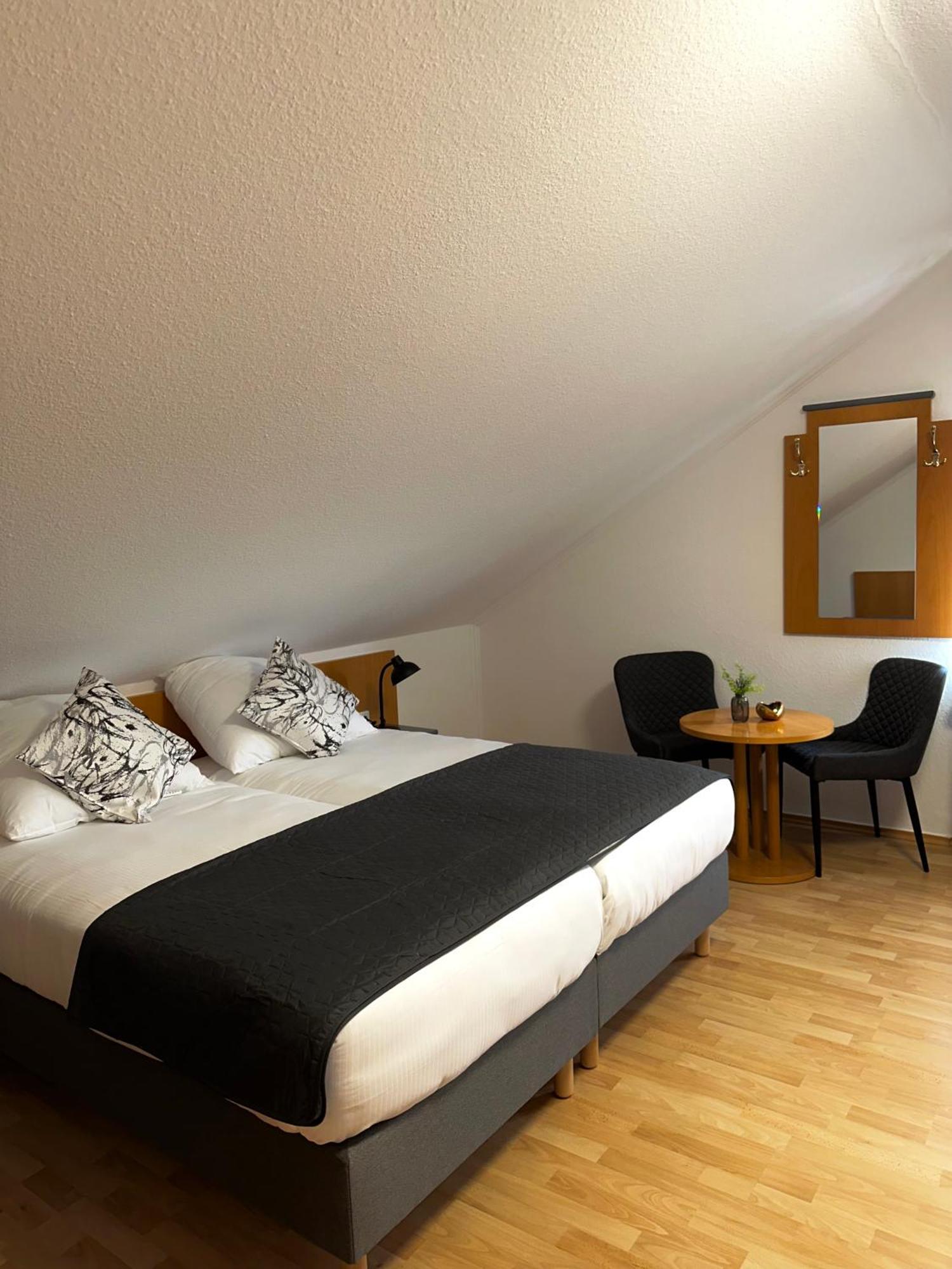 Hotel Restaurant Haus Odendahl Köln Eksteriør billede